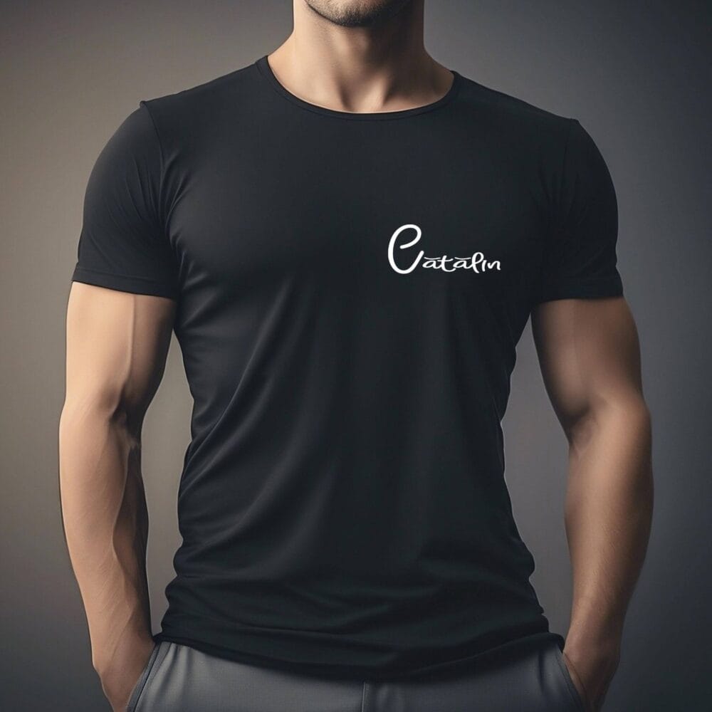 Tricou negru pentru bărbați cu nume caligrafic personalizat, stil minimalist