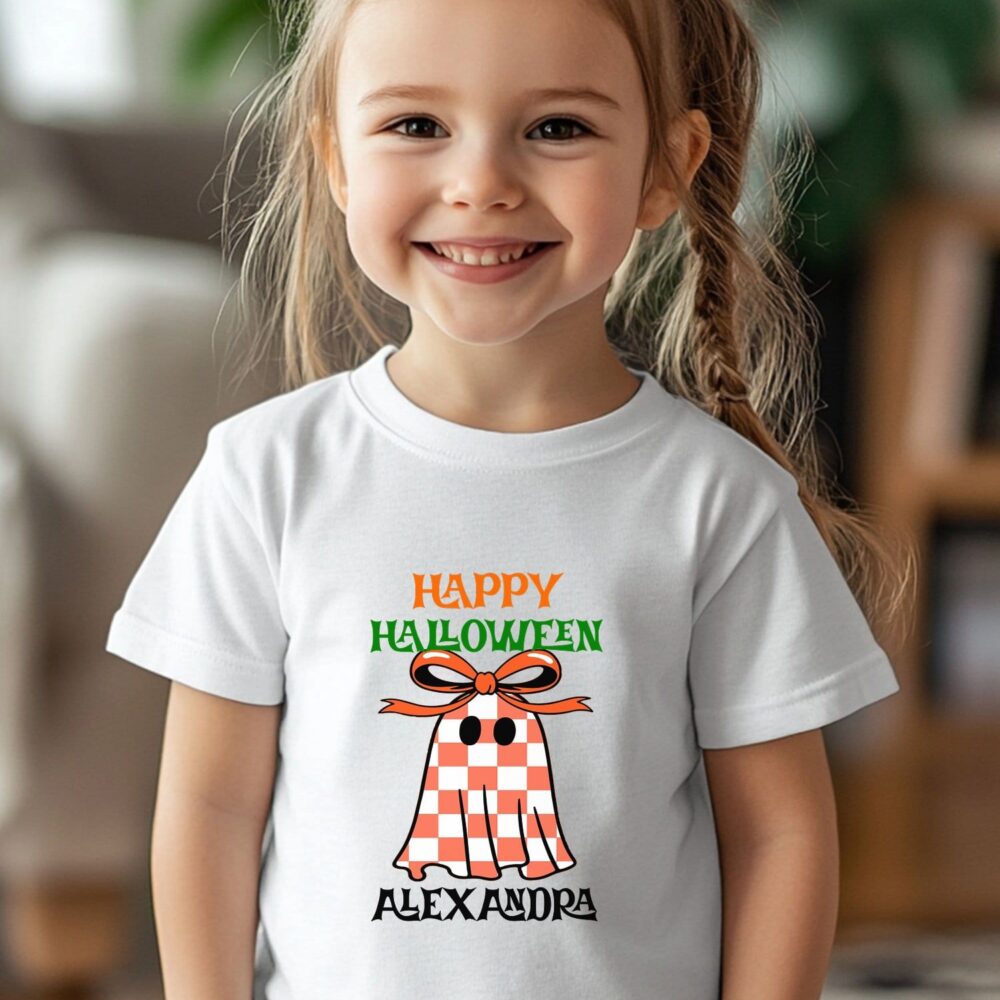 Tricou Halloween personalizat fete cu fantomiță drăgălașă si nume – Cadoul tematic perfect pentru copii. Text editabil