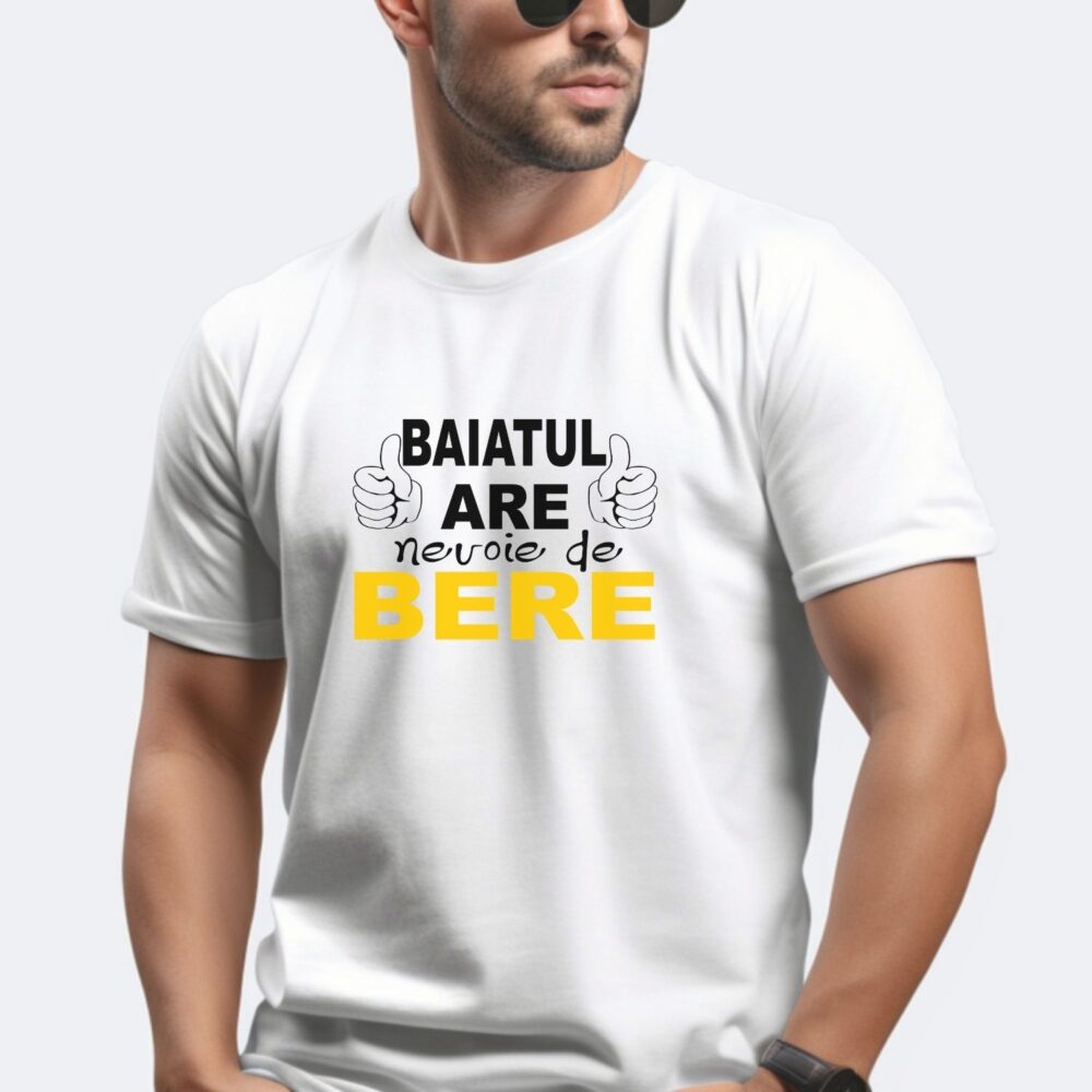 Tricou personalizat bărbați, alb „Băiatul are nevoie de bere” – tricou cu mesaj amuzant, cadou funny