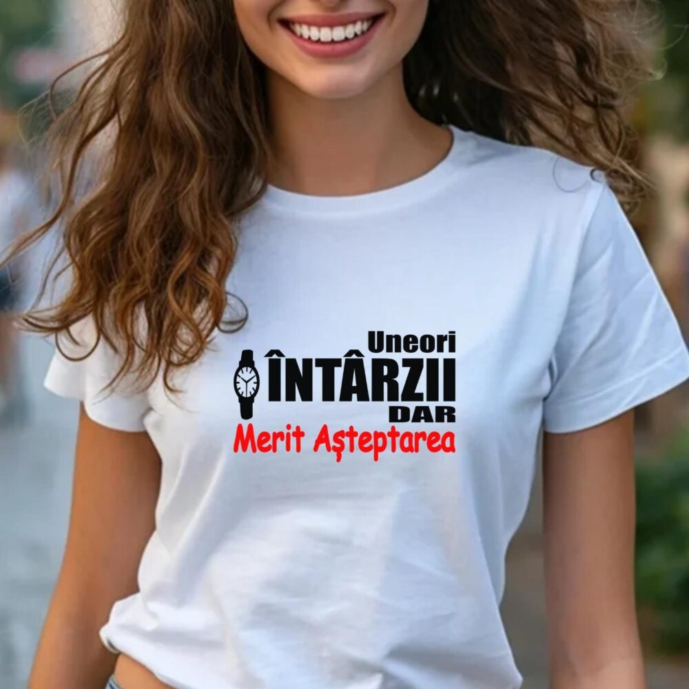 Tricou amuzant unisex Legendele nu întârzie, sunt așteptate pe negru, cadou funny pentru cei care întârzie