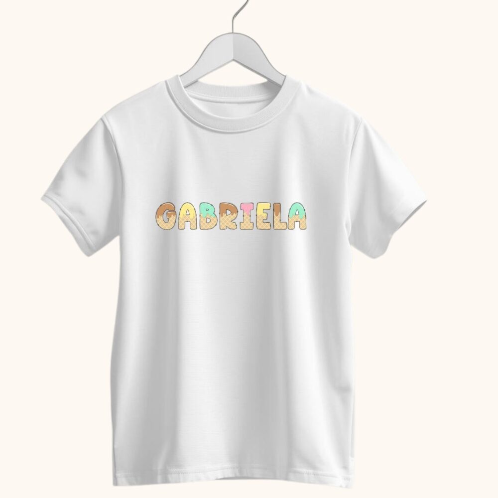 Tricou personalizat pentru fetițe cu numele Gabriela scris în litere de înghețată