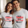 Cuplu purtând tricouri personalizate Dear Santa Was His/Her Fault, poză frontală pentru Crăciun