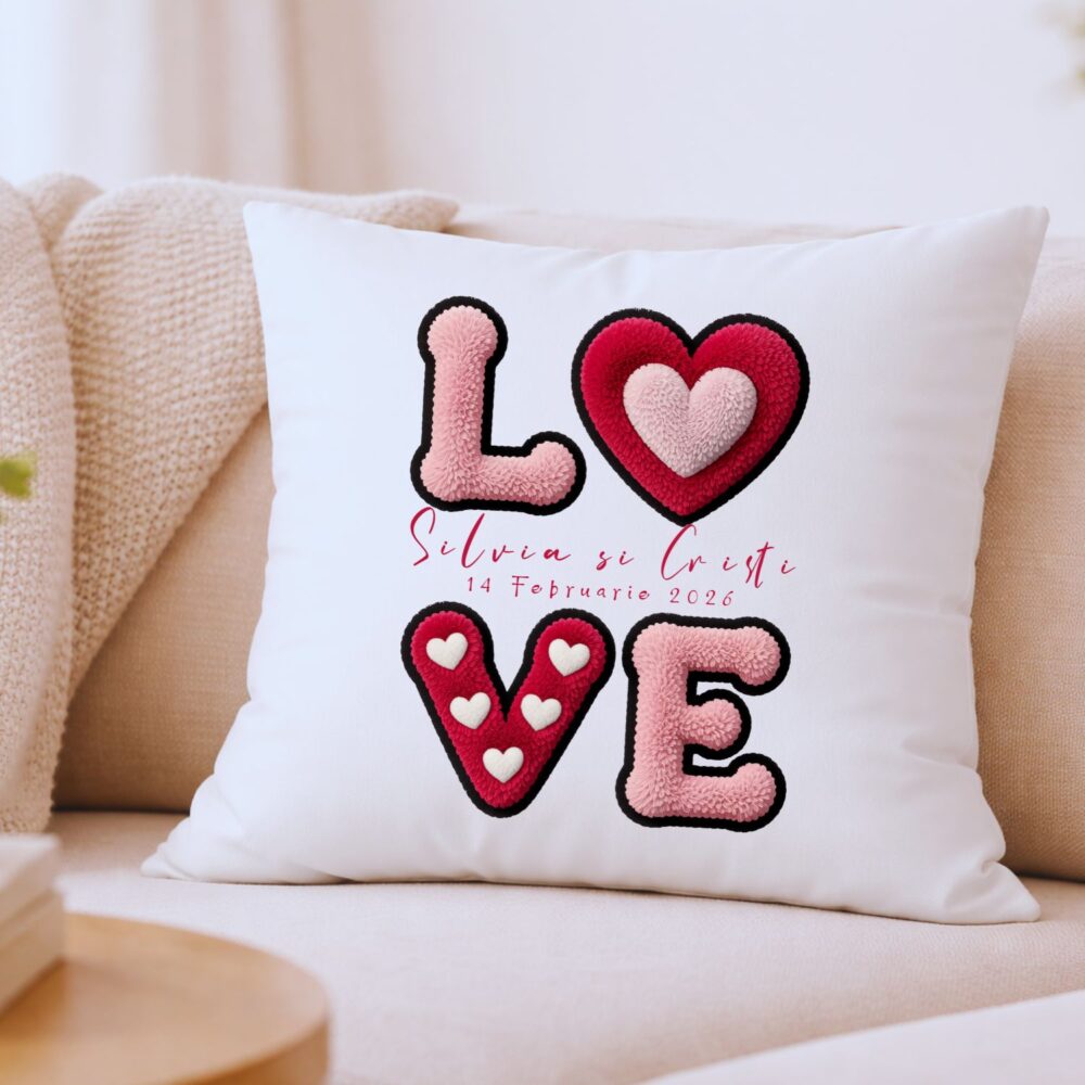 Pernă personalizată LOVE 3D cu nume cuplu și dată – cadou Valentine’s Day