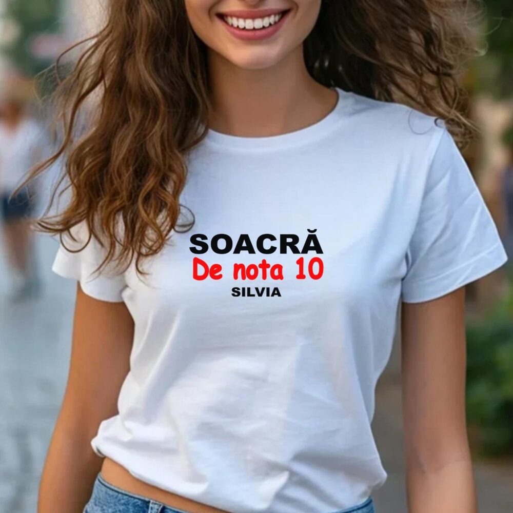 Tricou pentru soacră, model Soacră de nota 10, alb, cu nume personalizat, cadou pozitiv și amuzant