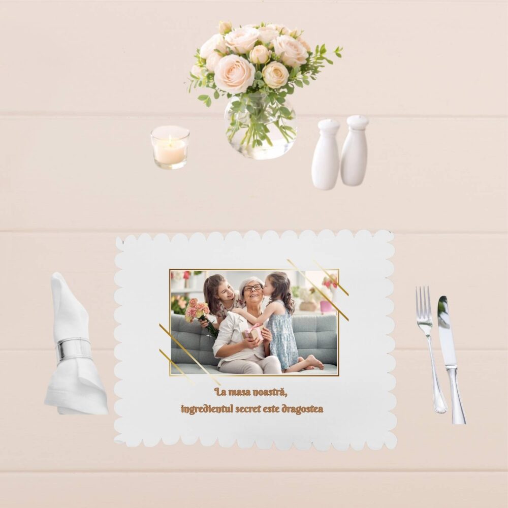 Suport farfurie personalizat cu poza si text, model Ingredientul secret este dragostea, cadou emotional pentru familie