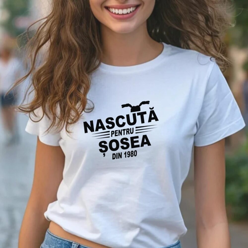 Tricou moto aniversar Nascuta pentru sosea din 1980 – tricou alb femei, cadou pentru motociclista
