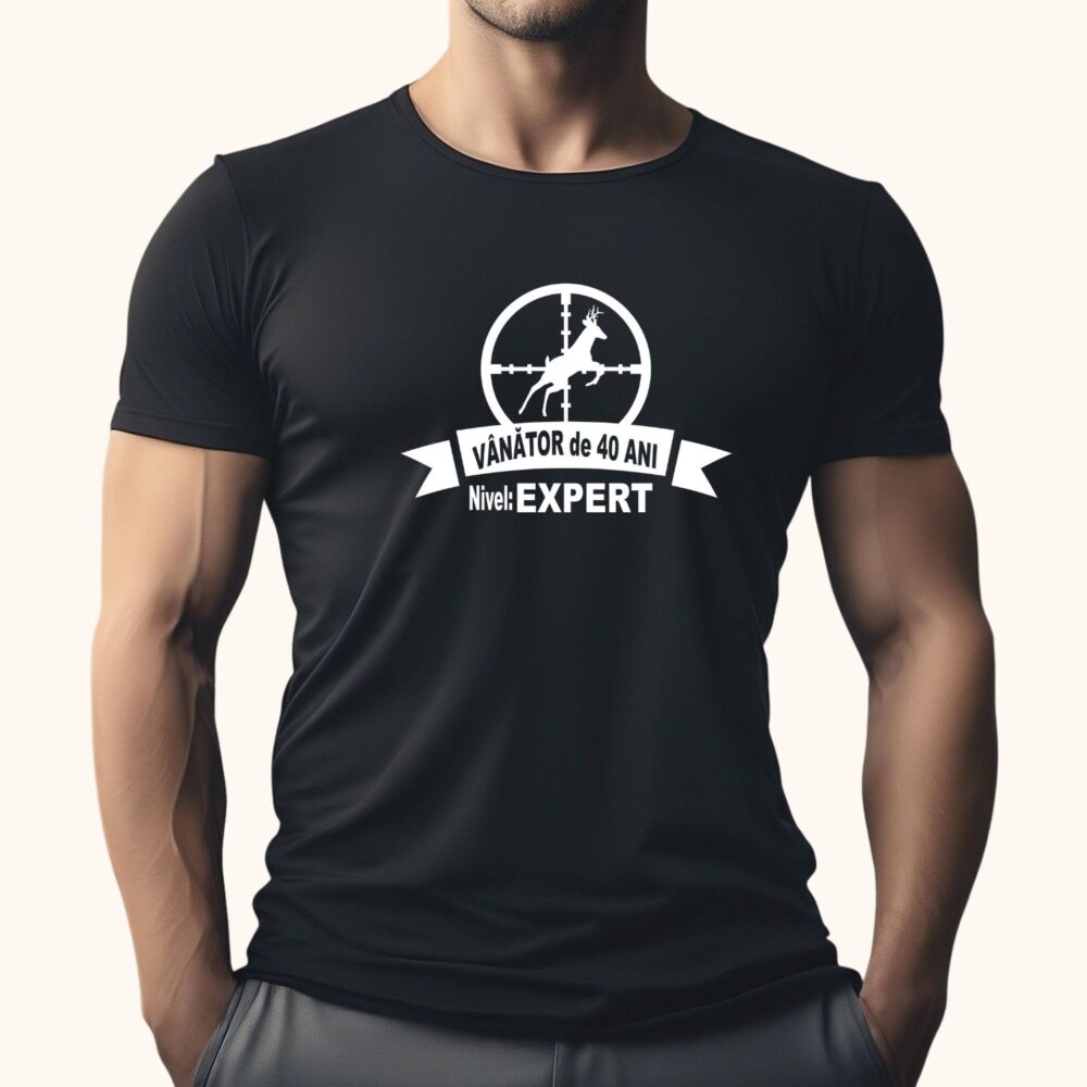 Tricou vânătoare „Vânător de 40 ani – nivel Expert” negru – cadou zi de naștere vânător