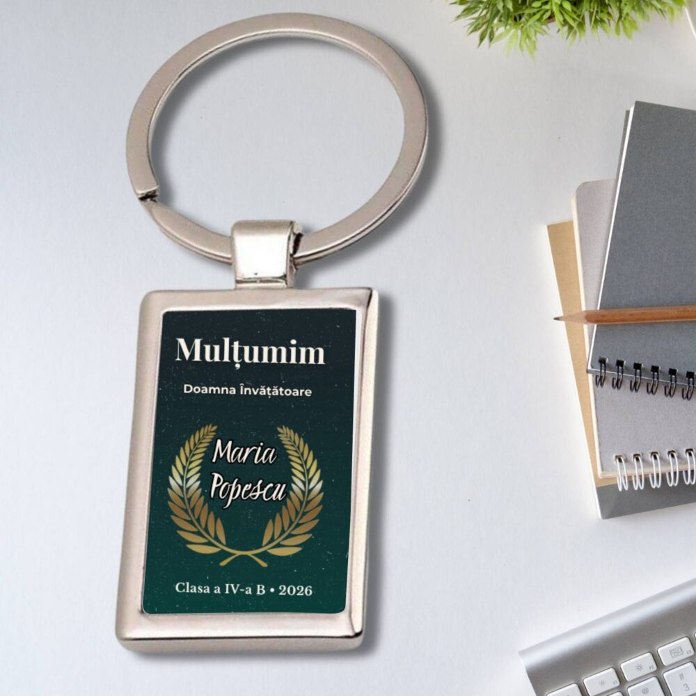 Breloc personalizat pentru doamna invatatoare cu nume, mesaj multumim si clasa, cadou final de an