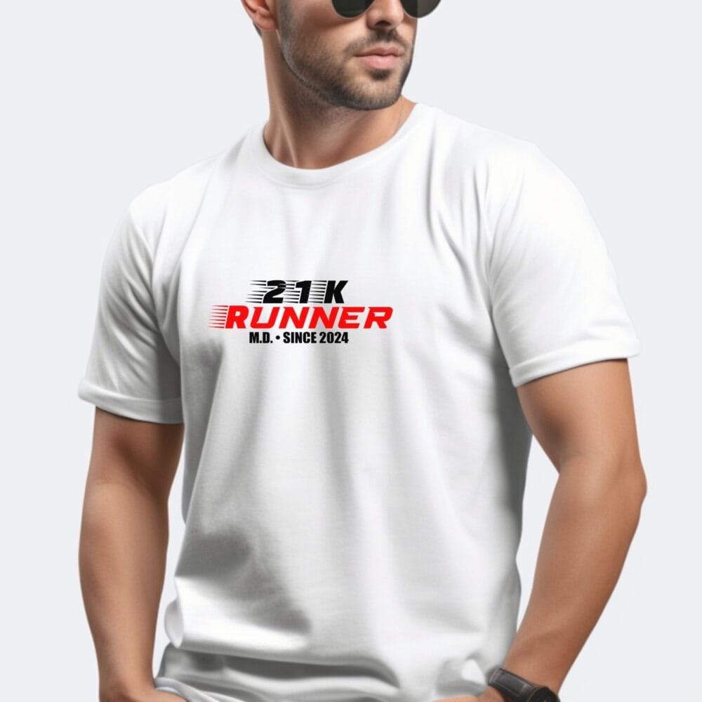 Tricou 21K Runner personalizat pentru alergători și semimaraton, pe tricou alb